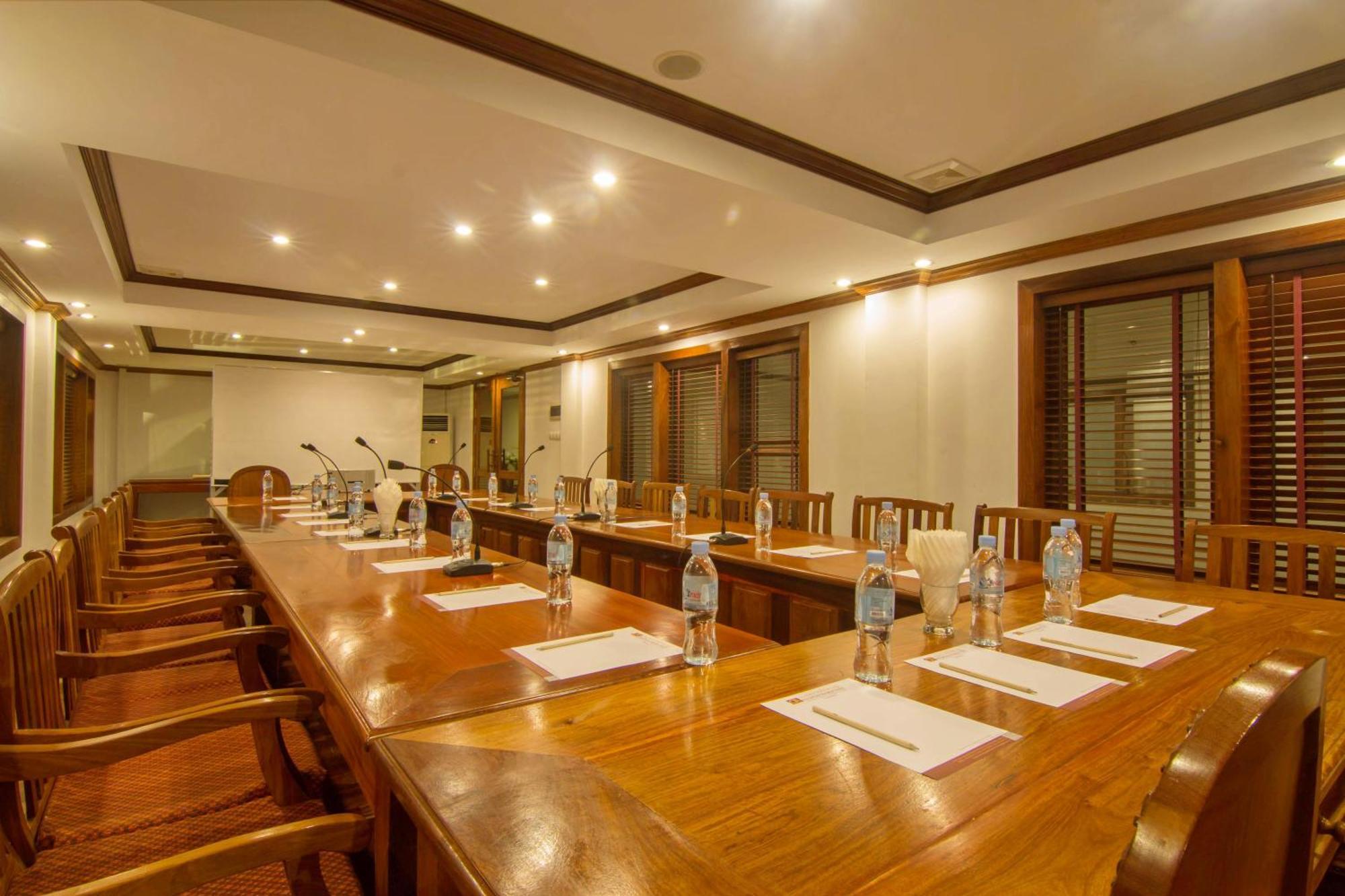 Cheathata Cta Hotel Siem Reap Bagian luar foto